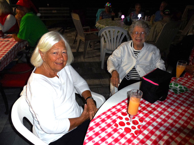 Tree Lighting & Party at the Bay 2019 <br> Photos by Rene Dube - Slide 4