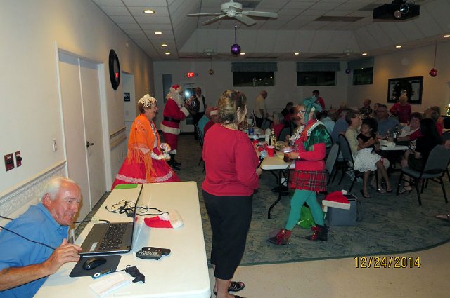 Christmas Eve 2014 <br> Photos by Nora Szabo - Slide 26