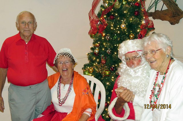 Christmas Eve 2014 <br> Photos by Nora Szabo - Slide 44